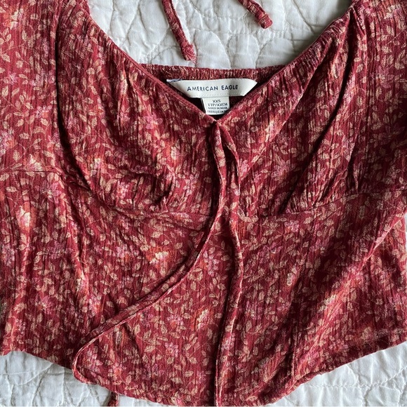 American Eagle Cropped Floral Top - Picture 4 of 4